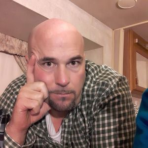 Meet your Posher, Yee